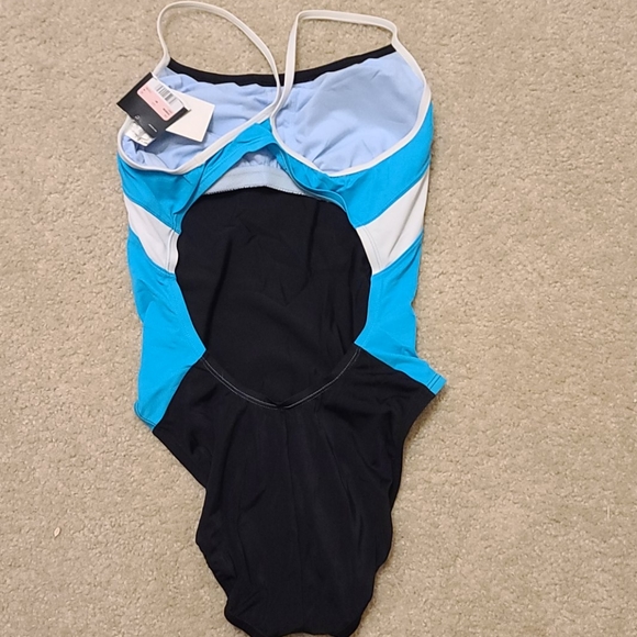 NWT Nike One Piece - Picture 2 of 3